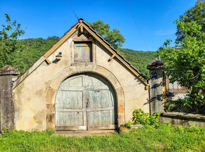 Image No.6-5 Bed House for sale