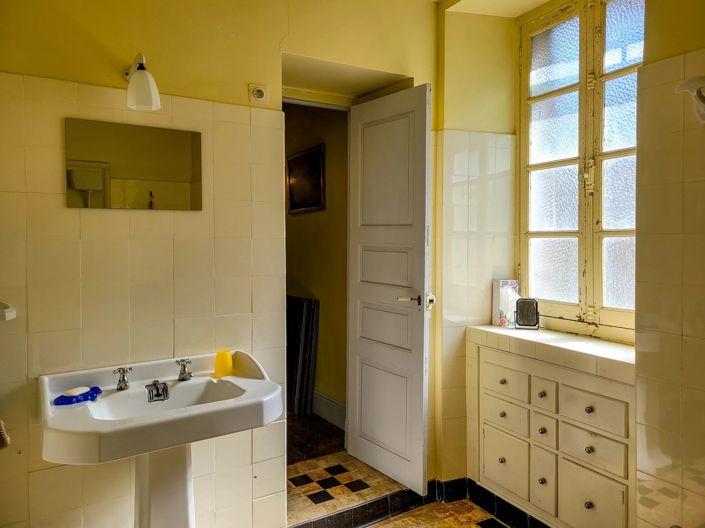 Image No.9-5 Bed House for sale