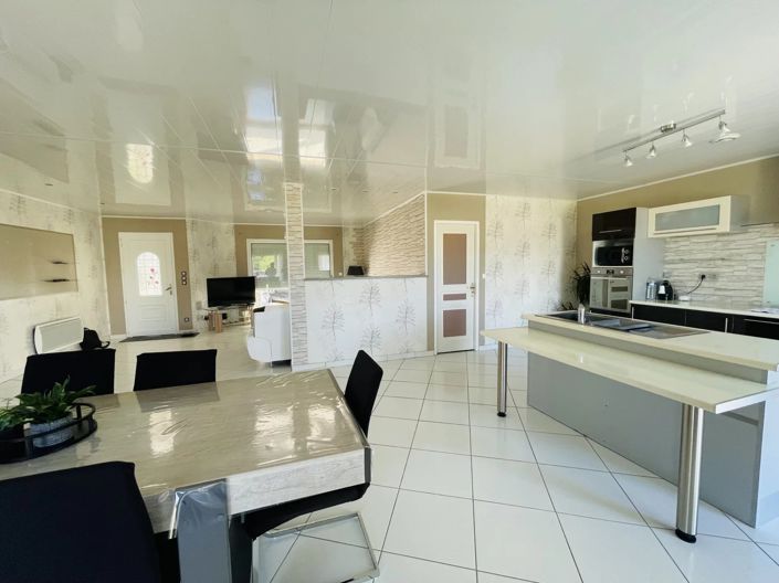 Image No.12-3 Bed House for sale