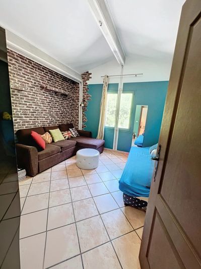 Image No.6-7 Bed House for sale