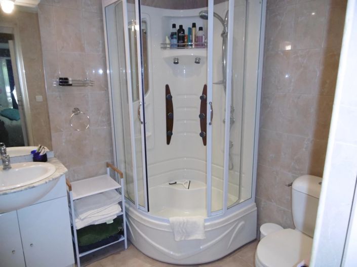 Image No.14-5 Bed House for sale