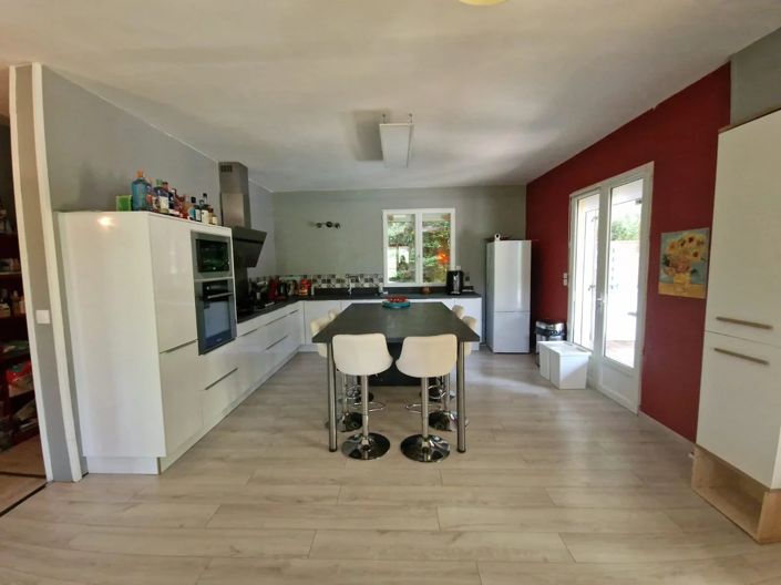 Image No.4-4 Bed House for sale