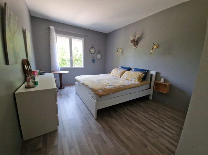 Image No.9-4 Bed House for sale