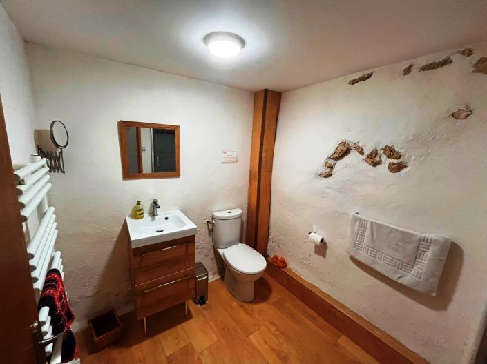 Image No.6-4 Bed House for sale