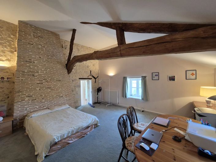 Image No.9-5 Bed House for sale