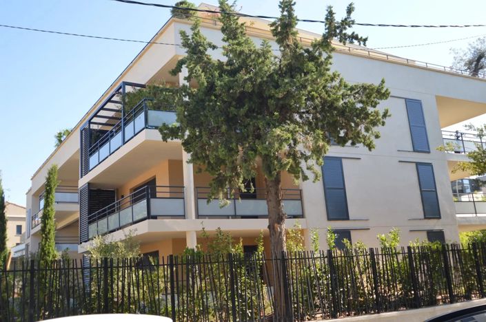 Image No.4-2 Bed Property for sale