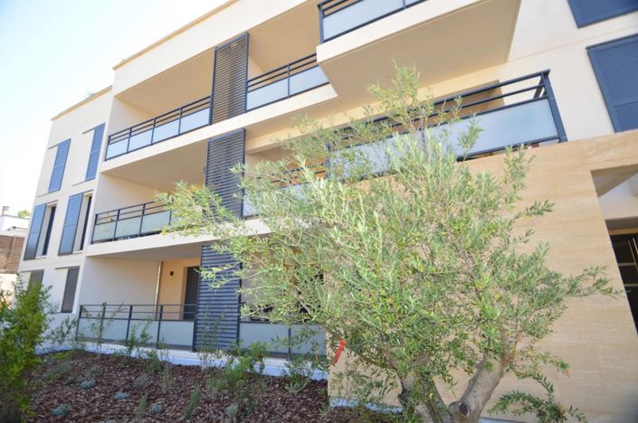 Image No.8-2 Bed Property for sale