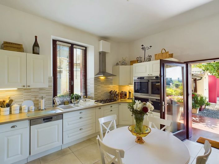 Image No.3-5 Bed Village House for sale