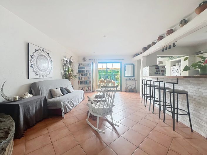 Image No.8-Maison de 5 chambres à vendre à Estoher