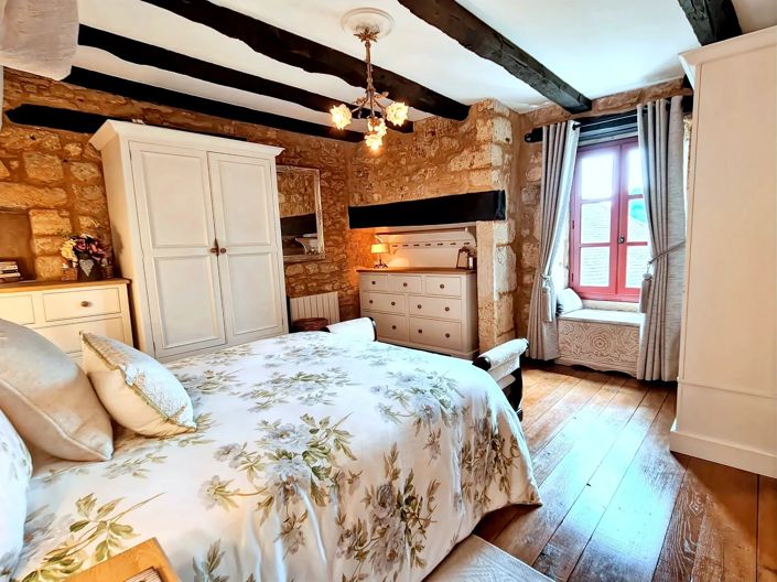 Image No.9-3 Bed House for sale