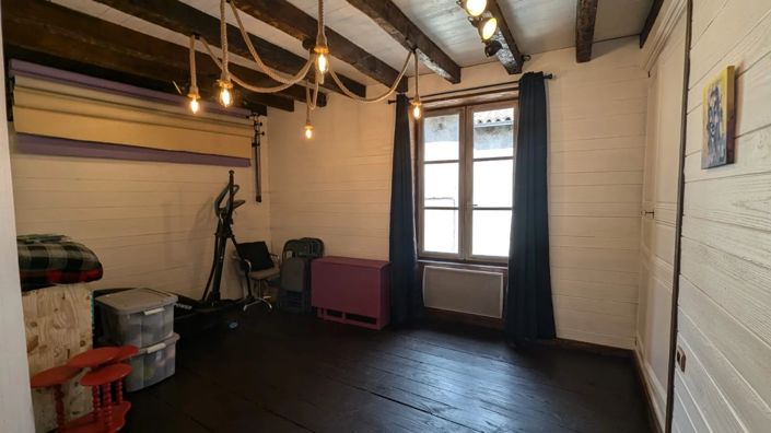 Image No.7-Maison de village de 1 chambre à vendre à Montmorillon