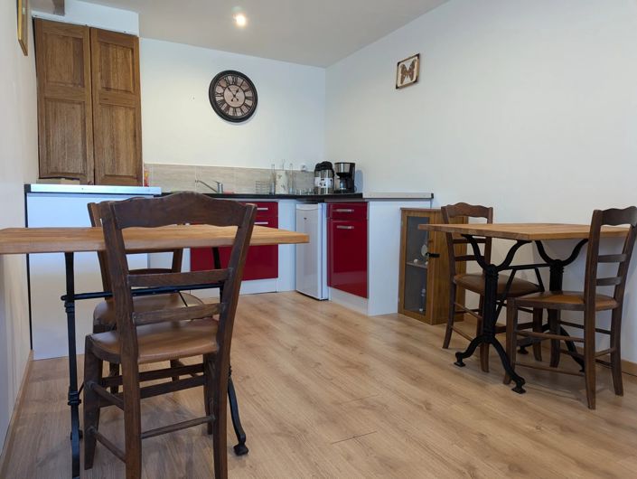 Image No.11-9 Bed House for sale