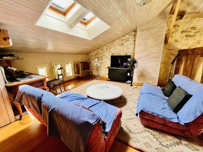 Image No.8-5 Bed Village House for sale