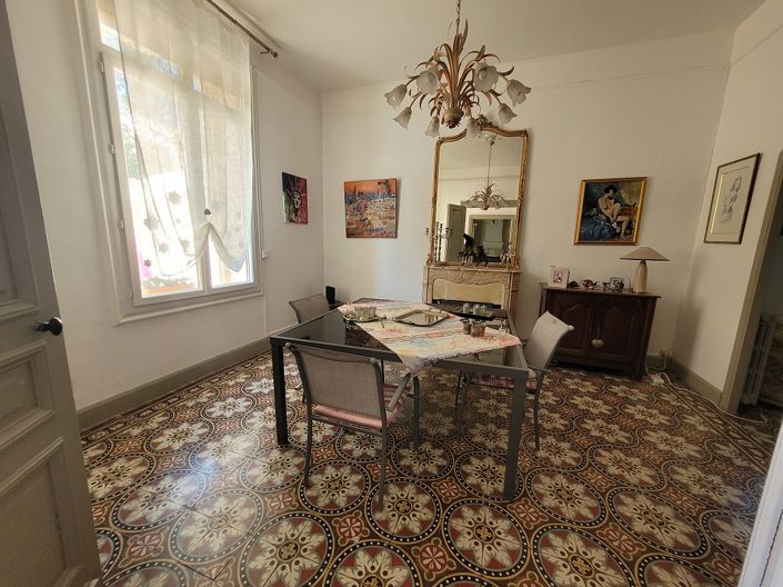 Image No.10-6 Bed House for sale