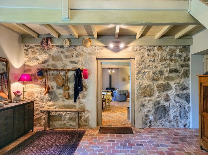 Image No.9-5 Bed House for sale