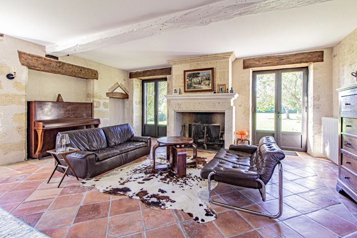 Image No.3-5 Bed House for sale