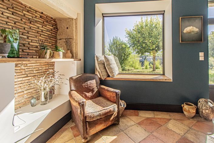 Image No.8-5 Bed House for sale