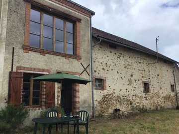 1 - Magnac-Laval, Maison de village