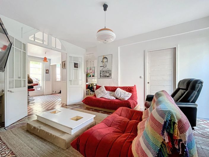 Image No.3-4 Bed House for sale