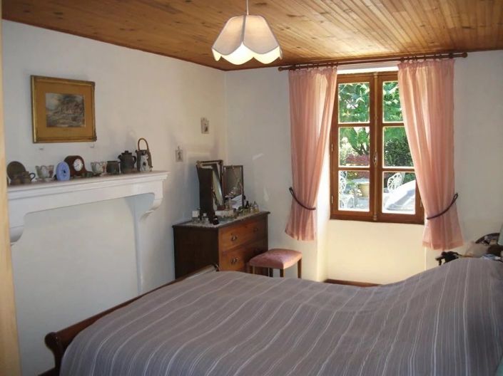 Image No.7-5 Bed House for sale