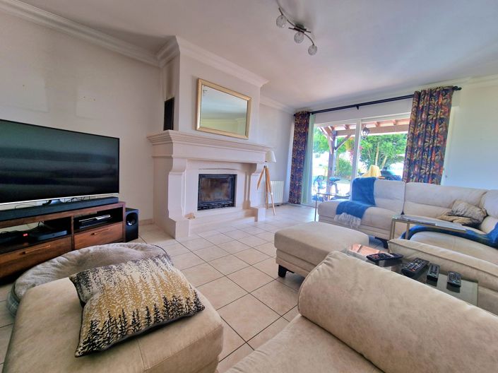 Image No.4-5 Bed House for sale