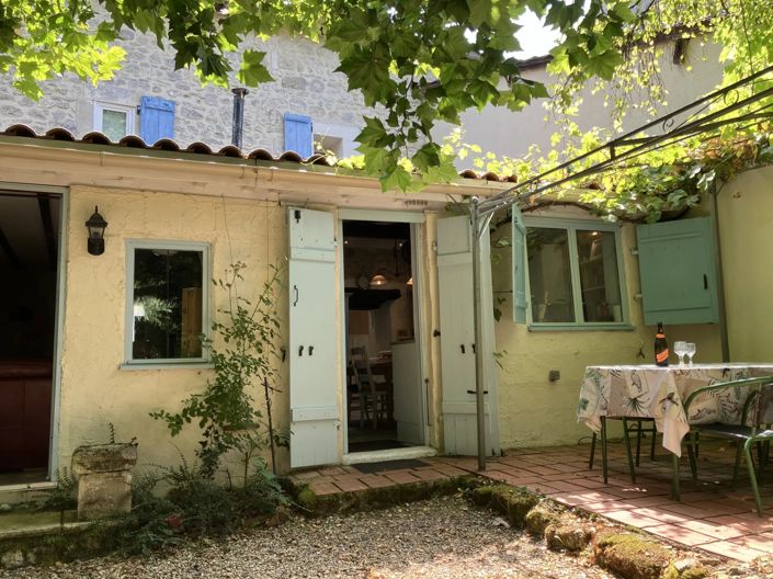 Image No.11-3 Bed House for sale