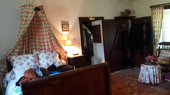 Image No.9-4 Bed House for sale