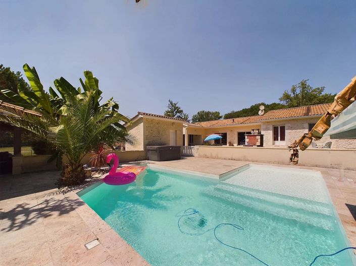 Image No.1-4 Bed Village House for sale