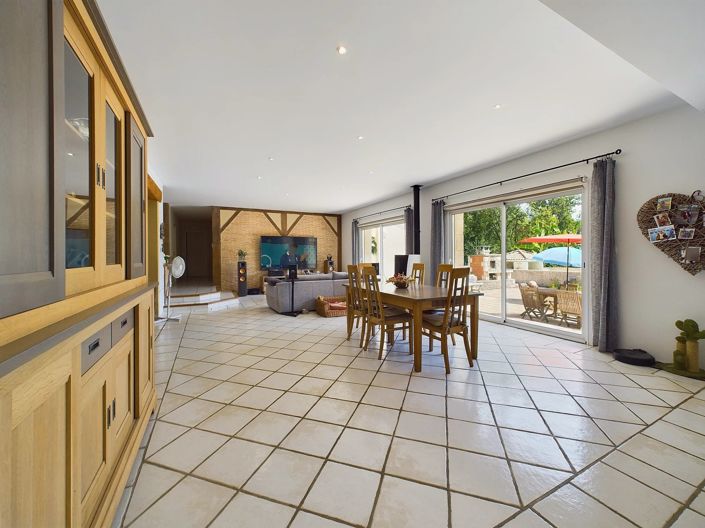 Image No.4-4 Bed Village House for sale
