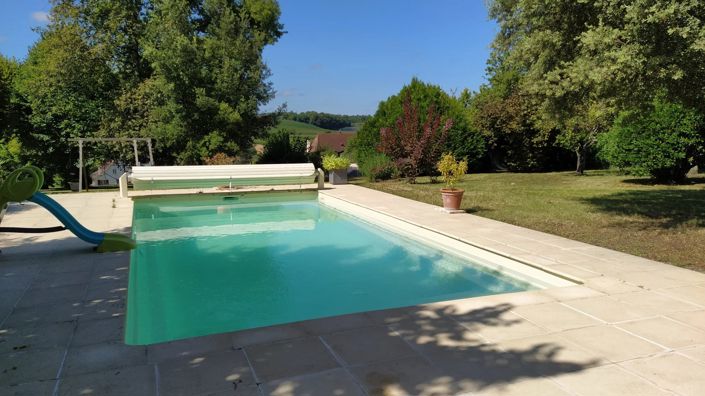 Image No.12-5 Bed House for sale