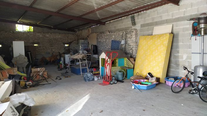 Image No.8-5 Bed House for sale