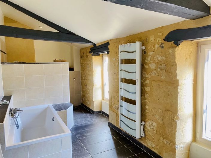 Image No.11-9 Bed House for sale