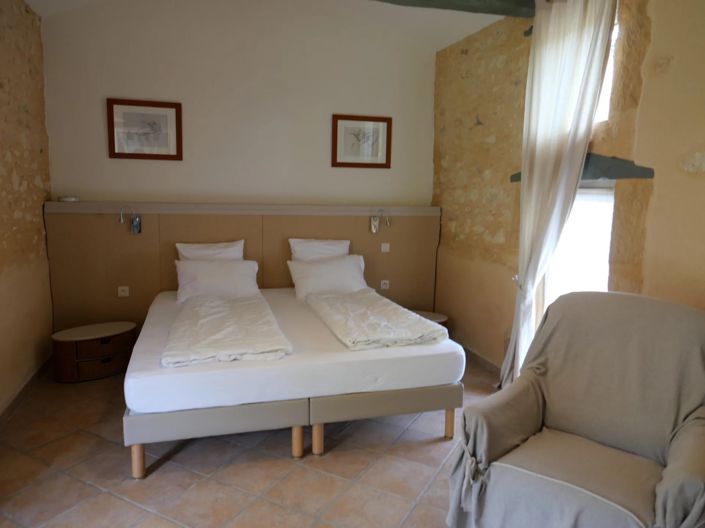 Image No.15-9 Bed House for sale