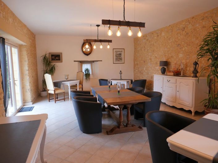 Image No.6-9 Bed House for sale