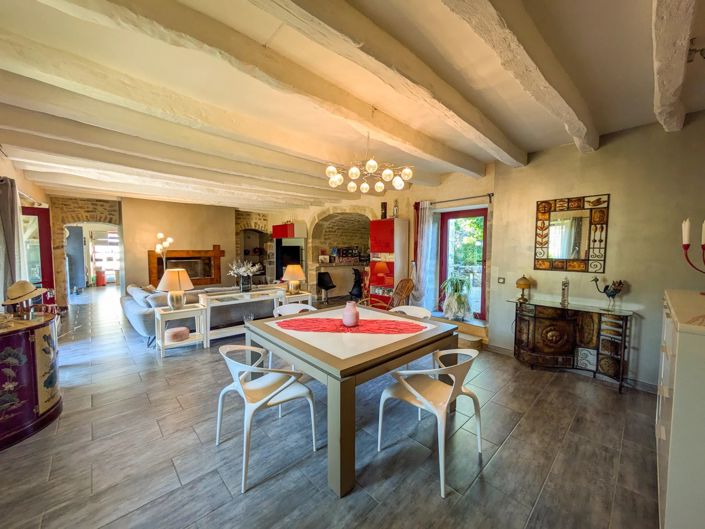 Image No.12-6 Bed House for sale