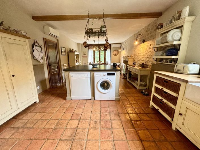 Image No.5-4 Bed Village House for sale