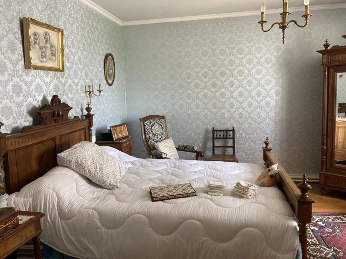 Image No.9-4 Bed House for sale