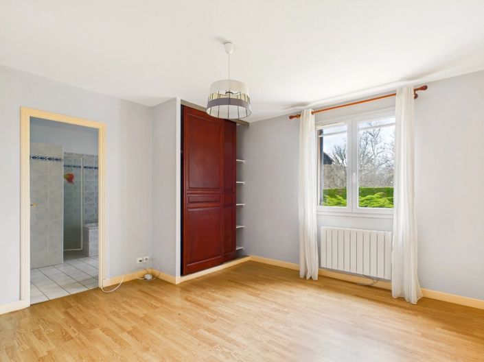 Image No.10-Maison de 5 chambres à vendre à Saint-Estèphe