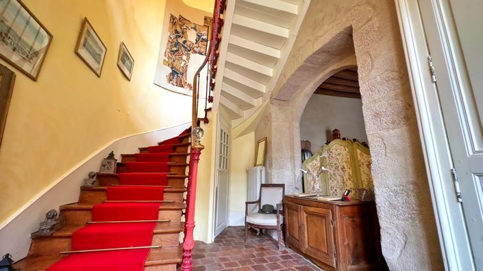 Image No.3-10 Bed House for sale