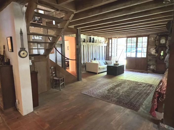 Image No.2-4 Bed House for sale