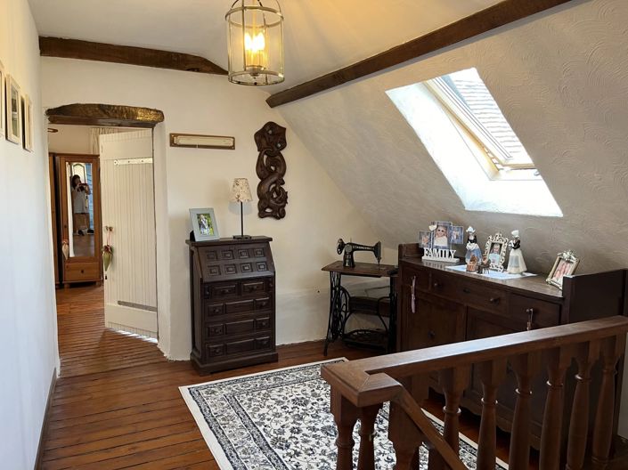 Image No.10-4 Bed House for sale