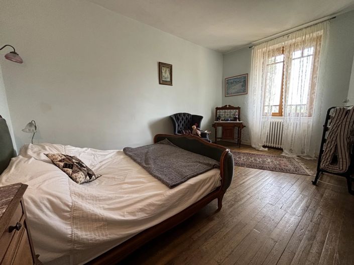 Image No.8-3 Bed House for sale