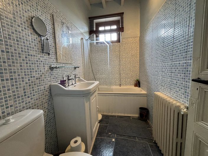 Image No.9-3 Bed House for sale