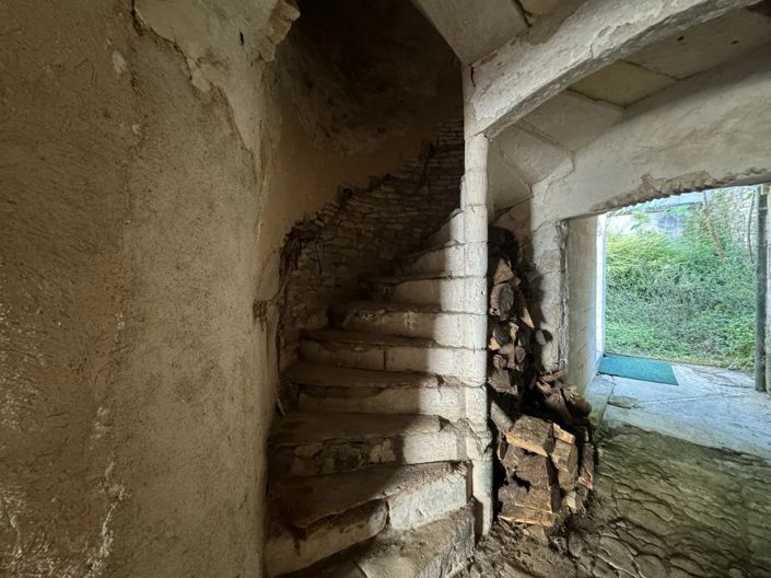 Image No.10-2 Bed House for sale