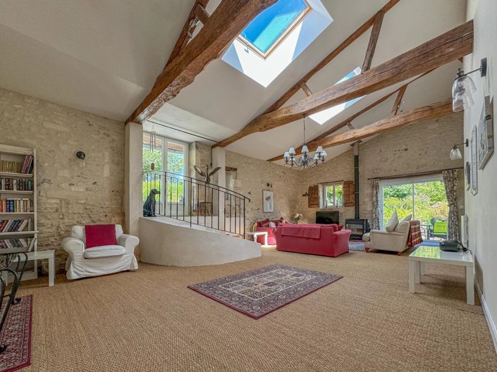 Image No.3-5 Bed House for sale