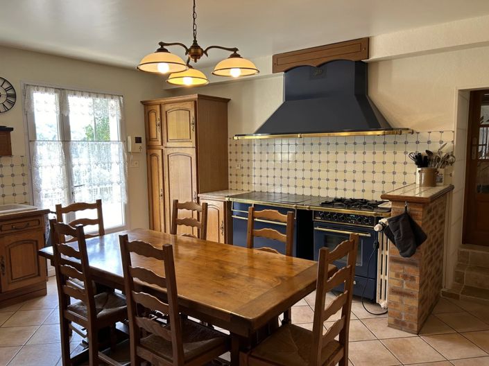 Image No.3-4 Bed House for sale