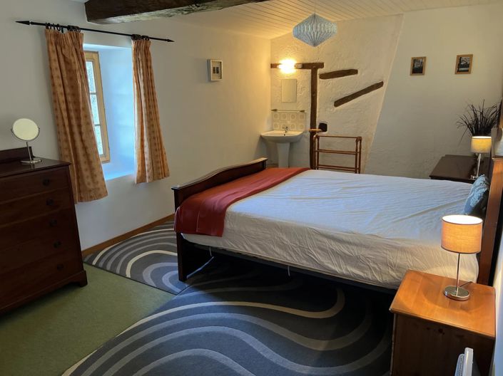 Image No.12-11 Bed House for sale