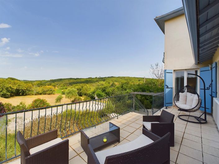 Image No.8-3 Bed House for sale