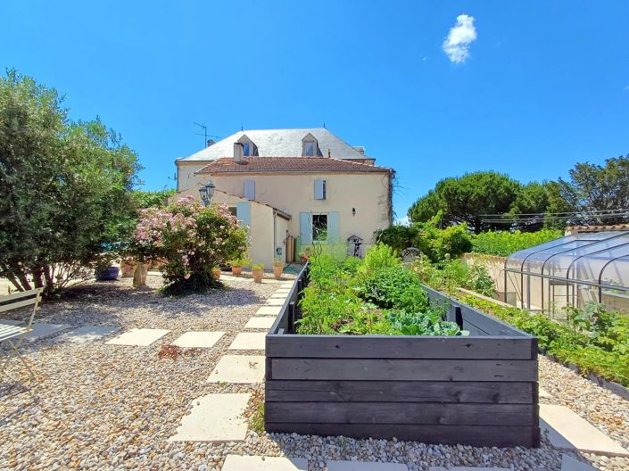 Image No.5-6 Bed Village House for sale