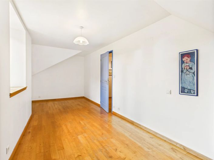 Image No.7-2 Bed House for sale